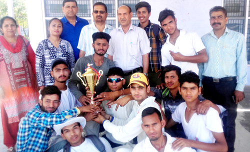 Winners HSS Bishnah team posing for a group photograph at Sunjuwan Oval ground on Thursday. Winners HSS Bishnah team posing for a group photograph at Sunjuwan Oval ground on Thursday.