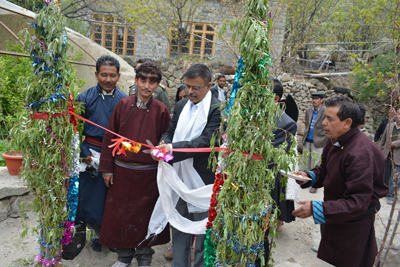Director, DIHAR, Dr Bhuvnesh Kumar inaugurating first Ladakhi Commercial Organic Fruits Nursery. — Excelsior/Stanzin Director, DIHAR, Dr Bhuvnesh Kumar inaugurating first Ladakhi Commercial Organic Fruits Nursery. — Excelsior/Stanzin