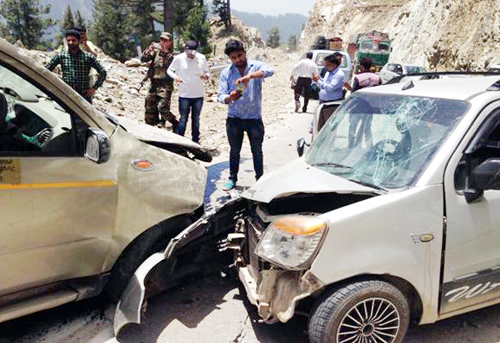 WagonR and Xylo Mahindra collided near Pir Ki Gali on Mughal Road on Monday. —Excelsior/Harbhajan WagonR and Xylo Mahindra collided near Pir Ki Gali on Mughal Road on Monday. —Excelsior/Harbhajan