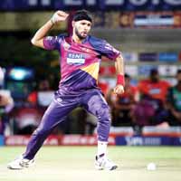 Ashok Dinda of Rising Pune Supergiants celebrates after taking wicket of Quinton de Kock of Delhi Daredevils. Ashok Dinda of Rising Pune Supergiants celebrates after taking wicket of Quinton de Kock of Delhi Daredevils.