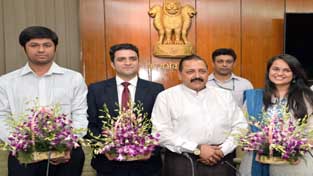 Union Minister Dr Jitendra Singh, flanked by Civil Service toppers Tina Dabi, Athar Aamir Ul Shafi Khan and Jasmeet Singh Sandhu, who called on him at his DoPT office in North Block, New Delhi on Wednesday. Union Minister Dr Jitendra Singh, flanked by Civil Service toppers Tina Dabi, Athar Aamir Ul Shafi Khan and Jasmeet Singh Sandhu, who called on him at his DoPT office in North Block, New Delhi on Wednesday.