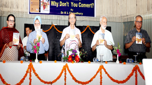 Dignitaries releasing Dr KL Chowdhury’s book at Jammu on Sunday. -Excelsior/Rakesh Dignitaries releasing Dr KL Chowdhury’s book at Jammu on Sunday. -Excelsior/Rakesh