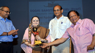Padma Sachdev being honoured by Dogri Sanstha at Jammu on Friday. Padma Sachdev being honoured by Dogri Sanstha at Jammu on Friday.