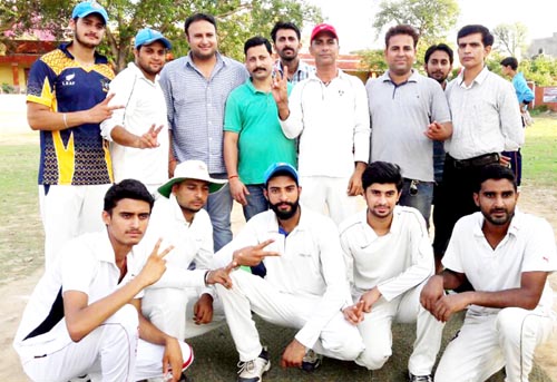 Players of SCC Akhnoor posing for group photograph. Players of SCC Akhnoor posing for group photograph.