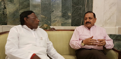 Chief Minister of Puducherry (Pondicherry), V. Narayanasamy calling on Union Minister Dr Jitendra Singh, at South Block, New Delhi. Chief Minister of Puducherry (Pondicherry), V. Narayanasamy calling on Union Minister Dr Jitendra Singh, at South Block, New Delhi.