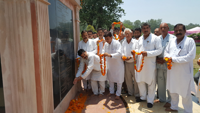 NPP leaders paying tributes to Dr Shyama Parshad Mukherjee at Lakhanpur on Thursday. NPP leaders paying tributes to Dr Shyama Parshad Mukherjee at Lakhanpur on Thursday.