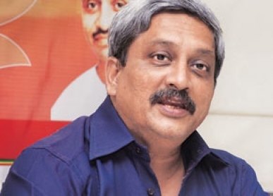 Parrikar moots the idea for raising all women battalion Parrikar moots the idea for raising all women battalion