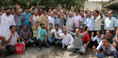 Protestors raising slogans during demonstration at Jammu on Wednesday. -Excelsior/Rakesh Protestors raising slogans during demonstration at Jammu on Wednesday. -Excelsior/Rakesh