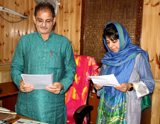 Chief Minister Mehbooba Mufti taking oath as MLA Anantnag in Speaker’s chamber at Legislative Assembly complex. -Excelsior/ Shakeel-ul-Rehman Chief Minister Mehbooba Mufti taking oath as MLA Anantnag in Speaker’s chamber at Legislative Assembly complex. -Excelsior/ Shakeel-ul-Rehman