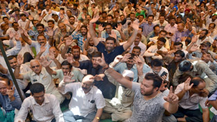 PHE workers staging protest demonstration outside Chief Engineer’s office at BC Road in Jammu on Wednesday. - Excelsior/ Rakesh PHE workers staging protest demonstration outside Chief Engineer’s office at BC Road in Jammu on Wednesday. - Excelsior/ Rakesh