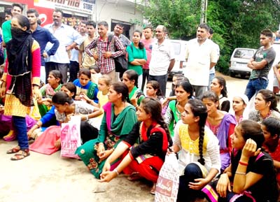 Aspirants protesting against denial of admission in GCW Udhampur. Aspirants protesting against denial of admission in GCW Udhampur.