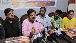 Representatives of Himalayan Parivar and Muslim Rashtriya Manch at a press conference at Jammu on Tuesday. -Excelsior/ Rakesh Representatives of Himalayan Parivar and Muslim Rashtriya Manch at a press conference at Jammu on Tuesday. -Excelsior/ Rakesh