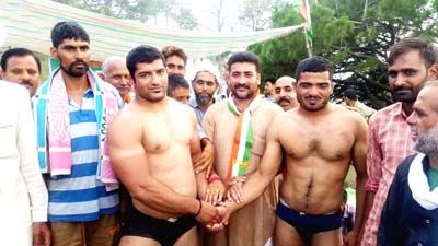 Anil Sharma inaugurating Quami Ekta Dangal. Anil Sharma inaugurating Quami Ekta Dangal.