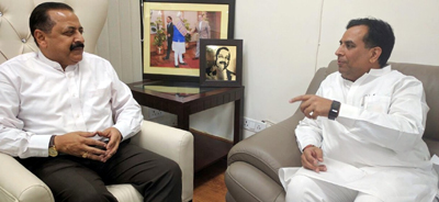 Haryana Finance Minister, Captain Abhimanyu calling on Union Minister Dr Jitendra Singh at New Delhi. Haryana Finance Minister, Captain Abhimanyu calling on Union Minister Dr Jitendra Singh at New Delhi.
