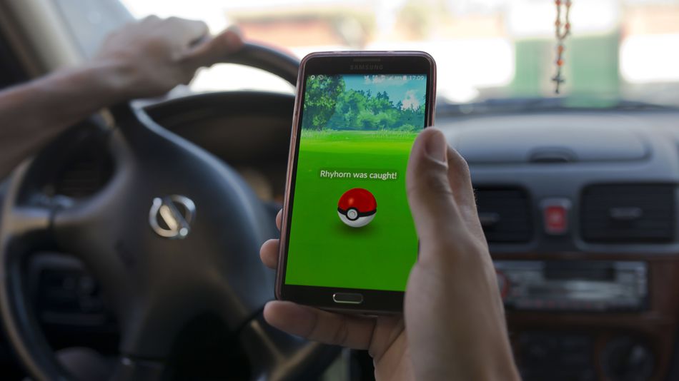 Thousands play Pokemon Go while driving: study Thousands play Pokemon Go while driving: study