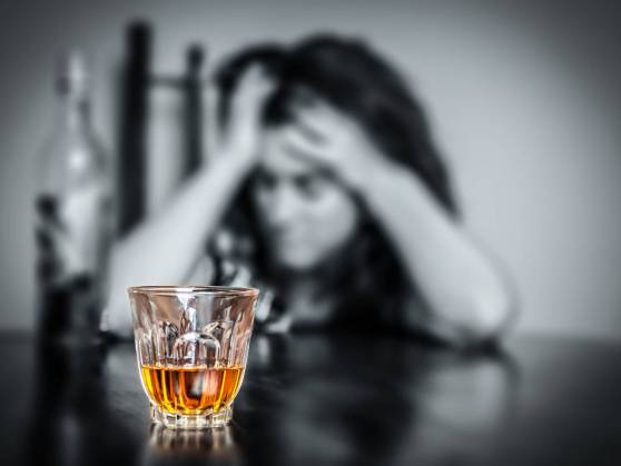 High alcohol consumption reduces female fertility: study
