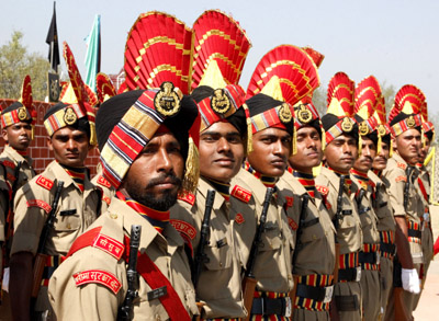 New recruits of BSF during passing out parade at Subsidiary Training Centre, Humhama in district Budgam on Saturday. —Excelsior/Shakeel New recruits of BSF during passing out parade at Subsidiary Training Centre, Humhama in district Budgam on Saturday. —Excelsior/Shakeel