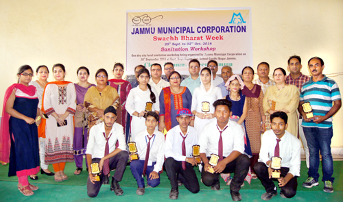 Winners posing for group photograph. Winners posing for group photograph.