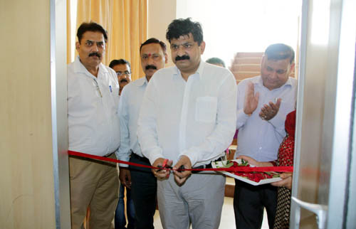 Dinesh Gupta, Chairman Citizens’ Cooperative Bank inaugurating training programme for officers of the Bank at Jammu on Tuesday. Dinesh Gupta, Chairman Citizens’ Cooperative Bank inaugurating training programme for officers of the Bank at Jammu on Tuesday.