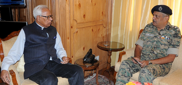 IG (Ops) CRPF briefs Governor IG (Ops) CRPF briefs Governor