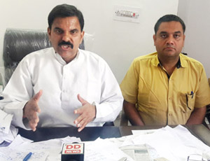 NPP leader Harshdev Singh addressing press conference in Jammu. NPP leader Harshdev Singh addressing press conference in Jammu.