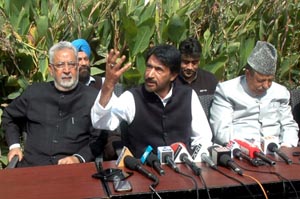 Pradesh Congress Committee chief Ghulam Ahmad Mir flanked by senior leaders Taj Mohi-Ud-Din and Peerzada Mohammad Sayeed addressing a press conference in Srinagar on Monday. —Excelsior/Shakeel Pradesh Congress Committee chief Ghulam Ahmad Mir flanked by senior leaders Taj Mohi-Ud-Din and Peerzada Mohammad Sayeed addressing a press conference in Srinagar on Monday. —Excelsior/Shakeel