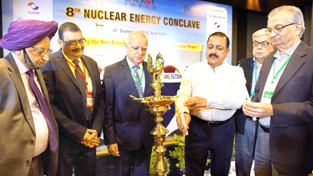 Union Minister Dr Jitendra Singh, flanked by eminent Nuclear Scientist Anil Kakodkar, President Union Minister Dr Jitendra Singh, flanked by eminent Nuclear Scientist Anil Kakodkar, President