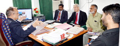 Secretary Horticulture interacting with delegates of Dutch Embassy at Srinagar on Wednesday. Secretary Horticulture interacting with delegates of Dutch Embassy at Srinagar on Wednesday.