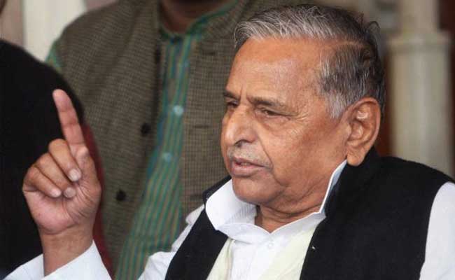 Mulayam announces Rs 5 lakh assistance to martyrs' families Mulayam announces Rs 5 lakh assistance to martyrs' families