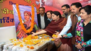 MoS for Education & Tourism Priya Sethi paying tributes to Rani of Jhansi at a function at Jammu on Saturday. MoS for Education & Tourism Priya Sethi paying tributes to Rani of Jhansi at a function at Jammu on Saturday.