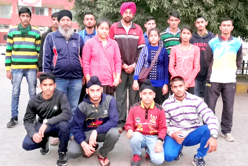 State athletes posing before leaving for 14th National Inter-District Junior Athletic Meet. State athletes posing before leaving for 14th National Inter-District Junior Athletic Meet.