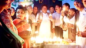 Congress leaders and workers taking out candle light march in Jammu on Sunday. -Excelsior/Rakesh Congress leaders and workers taking out candle light march in Jammu on Sunday. -Excelsior/Rakesh