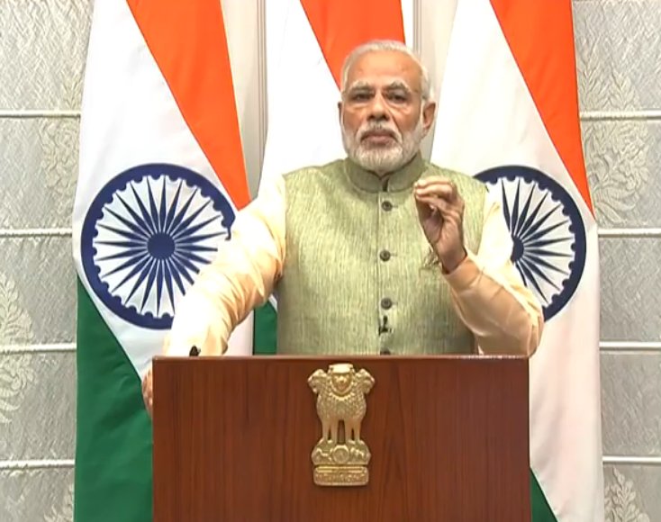 125 cr citizens proved that truth, honesty is important despite inconveniences of demoetization: PM 125 cr citizens proved that truth, honesty is important despite inconveniences of demoetization: PM