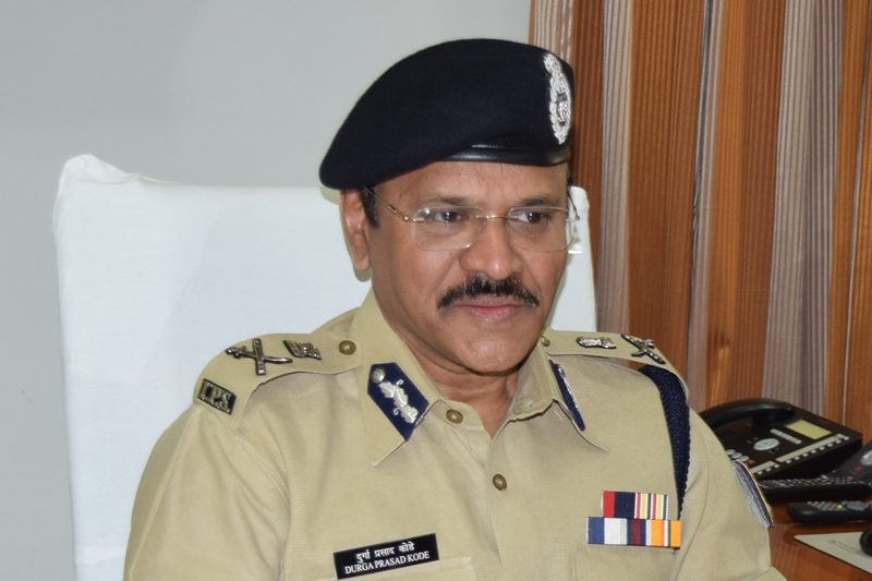 DG CRPF reviews security situation in Kashmir DG CRPF reviews security situation in Kashmir