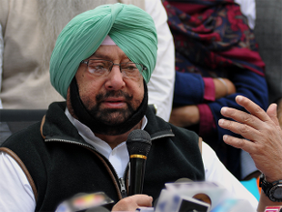 Kejriwal resorting to desperate gimmicks: Amarinder Kejriwal resorting to desperate gimmicks: Amarinder