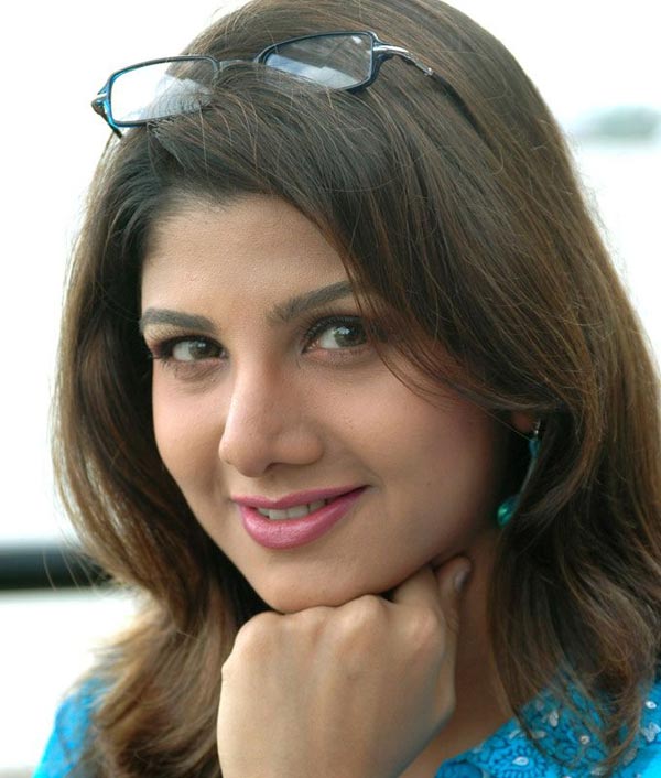 Rambha moves Family Court seeking legal custody of children Rambha moves Family Court seeking legal custody of children