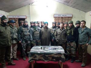 HM militant apprehended by Army, Police and CRPF in a joint operation at Shopian on Monday. -Excelsior/Younis Khaliq HM militant apprehended by Army, Police and CRPF in a joint operation at Shopian on Monday. -Excelsior/Younis Khaliq