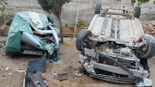 Vehicles damaged in a mishap at Belicharana in Jammu. —Excelsior/Rakesh Vehicles damaged in a mishap at Belicharana in Jammu. —Excelsior/Rakesh