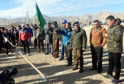 Deputy Commissioner Leh, Prasanna Ramaswamy G. inaugurating Sports Festival on Tuesday. —Excelsior/Stanzin Deputy Commissioner Leh, Prasanna Ramaswamy G. inaugurating Sports Festival on Tuesday. —Excelsior/Stanzin