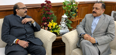 Amar Singh, veteran politician and Samajwadi Party Member of Parliament, calling on Union Minister Dr Jitendra Singh, at New Delhi. Amar Singh, veteran politician and Samajwadi Party Member of Parliament, calling on Union Minister Dr Jitendra Singh, at New Delhi.