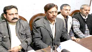 President of SC/ST/OBC Confederation, R K Kalsotra and others addressing media persons at Jammu. -Excelsior/Rakesh President of SC/ST/OBC Confederation, R K Kalsotra and others addressing media persons at Jammu. -Excelsior/Rakesh