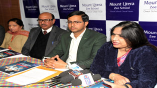 Amita Chaturvedi, A K Kapoor and others during press conference at Jammu on Tuesday. -Excelsior/Rakesh Amita Chaturvedi, A K Kapoor and others during press conference at Jammu on Tuesday. -Excelsior/Rakesh