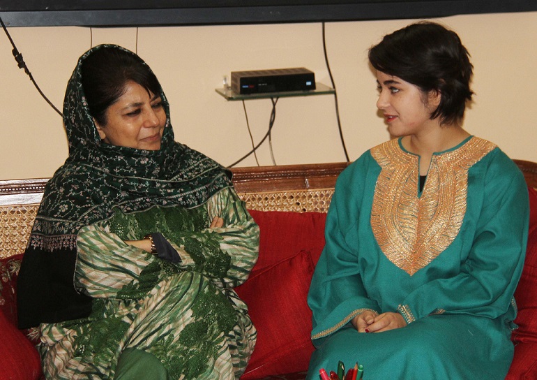 ‘Dangal’ girl Zaira Khan calls on Chief Minister ‘Dangal’ girl Zaira Khan calls on Chief Minister