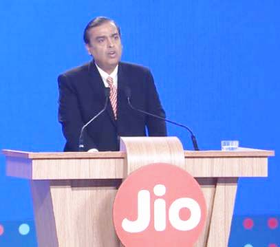Mukesh-Ambani-Reliance-Jio-announcement-2-624x351