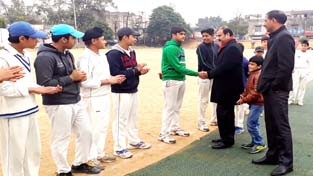 Ranjeet Kalra, Vice Chairman Jammu District Sports Council interacting with young players at Parade ground on Saturday. Ranjeet Kalra, Vice Chairman Jammu District Sports Council interacting with young players at Parade ground on Saturday.