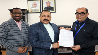 Indigo Vice President, Vikram Chona handing over the formal letter to Union Minister Dr Jitendra Singh conveying the Indigo decision to provide free of cost air service to carry Indigo Vice President, Vikram Chona handing over the formal letter to Union Minister Dr Jitendra Singh conveying the Indigo decision to provide free of cost air service to carry
