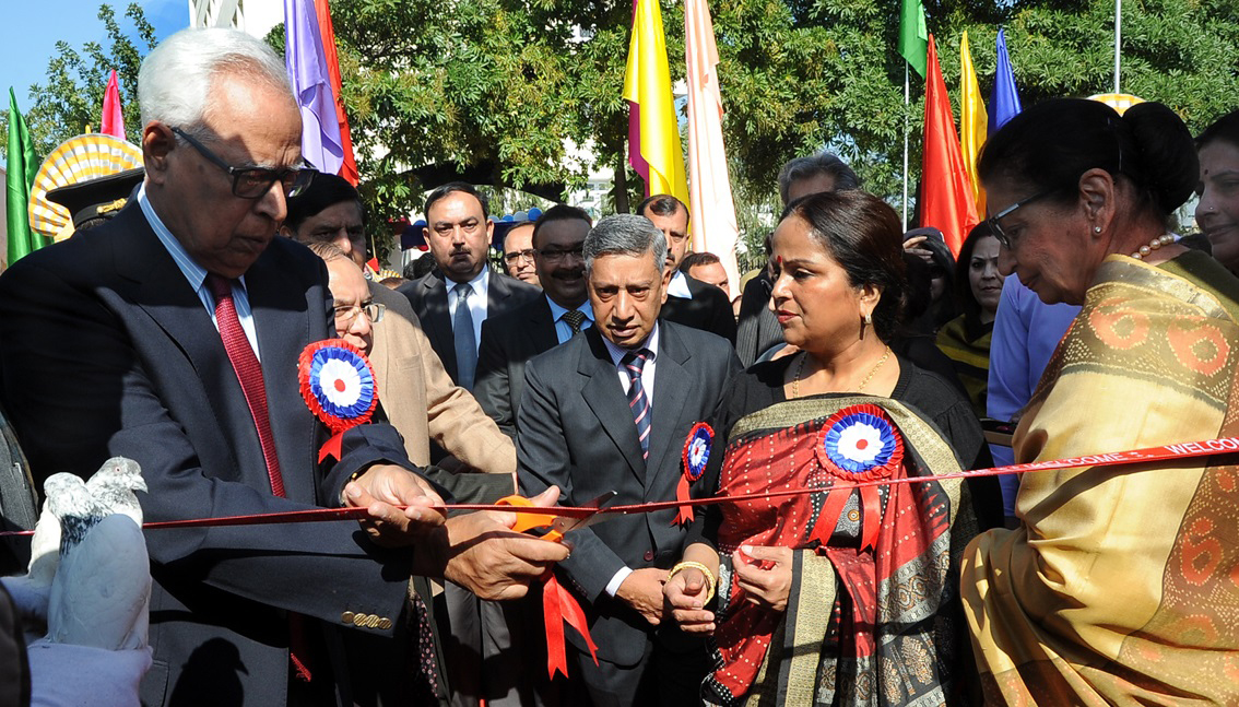 Governor N N Vohra inaugurating Police-Public Mela at Gulshan Ground on Sunday. Governor N N Vohra inaugurating Police-Public Mela at Gulshan Ground on Sunday.