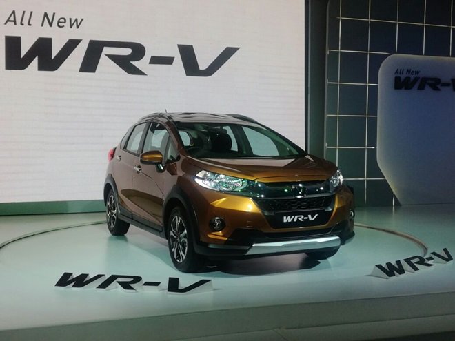 Honda launches compact crossover WR-V priced up to Rs9.99 lakh Honda launches compact crossover WR-V priced up to Rs9.99 lakh