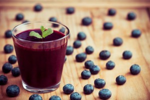Drinking blueberry juice may boost brain function Drinking blueberry juice may boost brain function