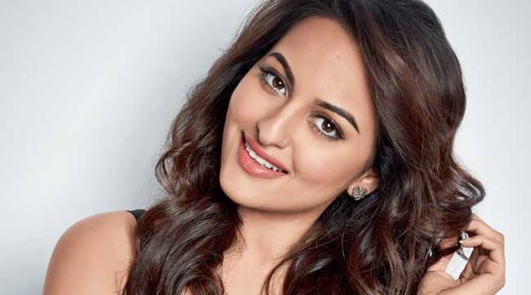 Stop labelling movies as 'women centric': Sonakshi Stop labelling movies as 'women centric': Sonakshi